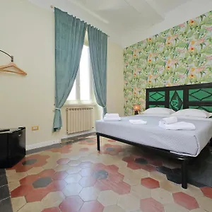 Bed & Breakfast Colosseo Kokedama, Rome